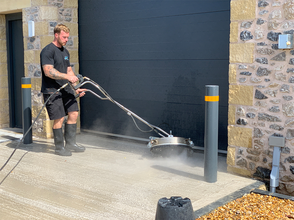 High Pressure Cleaning JJL Exterior Cleaning & Access Hire